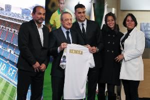 3000万签下&身价剩150万！跟队：皇马0转会费+50%二转出售雷尼尔