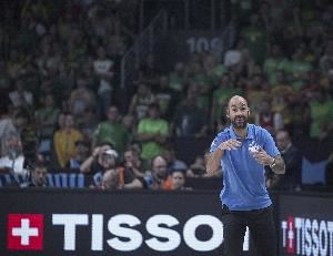 斯潘：我们的球员在山呼海啸的立陶宛球迷中 展现了自己的大心脏