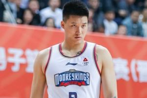 CBA自由球员名单：在蒙BA砍101分的阿泽、黄荣奇、曾繁日在列图片