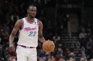 斯波：维金斯开始越来越适应当前角色 他有能力打出高水平表现