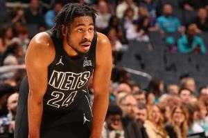 缺谁谁尴尬之小火车!托马斯本场5分钟伤退 篮网结束7连败取首胜